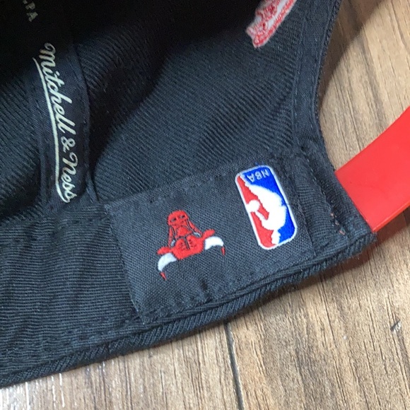 Chicago Bulls Mitchell & Ness Throwback SnapBack Hat NBA basketball cap BOOKIE - Picture 10 of 11